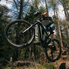 Bicicleta eléctrica Bianchi e omnia SEMINUEVA tipo fx batería 625WH (DEMO)