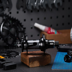 Bocina Delantera MTB 32H E*Thirteen Race Pasante 15mm x 110mm Boost