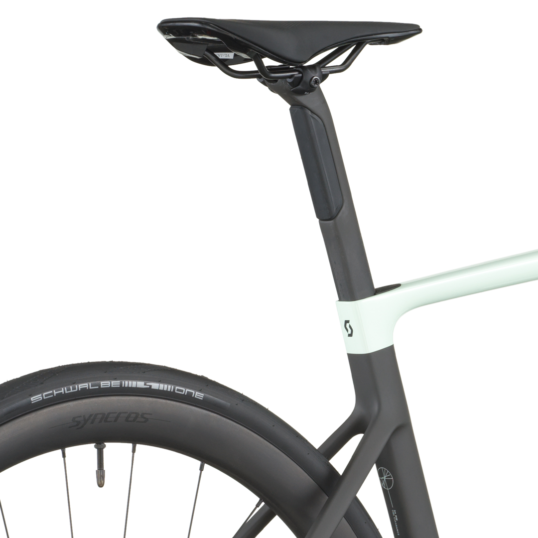 Bicicleta Scott Addict RC 30 Carbon Shimano 105 Di2 12V.