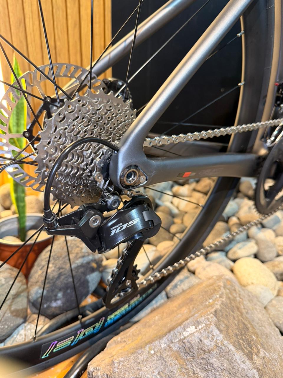 Bicicleta Twitter Cyclone PRO Carbon Shimano 105 12V.