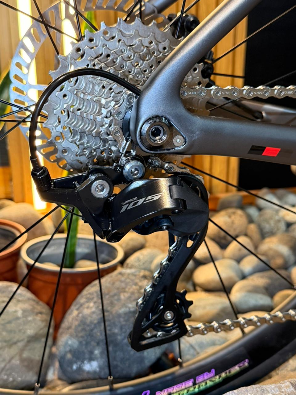 Bicicleta Twitter Cyclone PRO Carbon Shimano 105 12V.