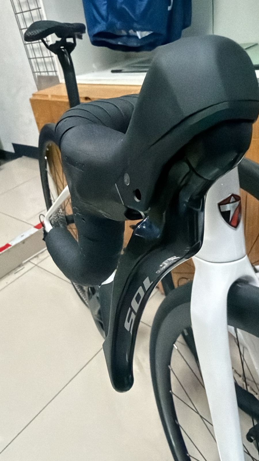 Bicicleta Twitter Cyclone PRO Carbon Shimano 105 12V.